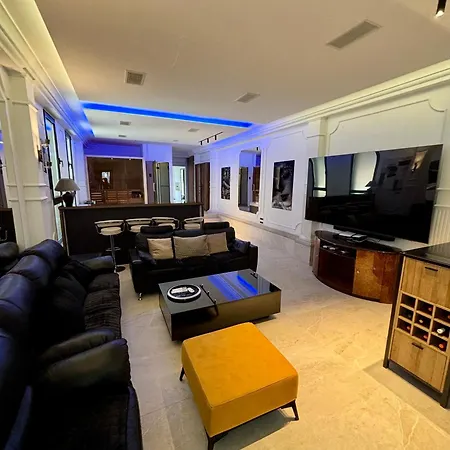 Onyx Grand Zemun * بلغراد